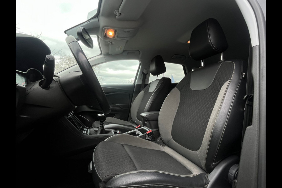 Opel Grandland X 1.2 Turbo Executive, Airco, CarPlay, Cruise, Lane Assist, Trekhaak, PDC, NAP