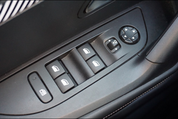 Peugeot 2008 131PK Allure AUTOM. | TREKHAAK | EL. CLIMATE | SENSOREN