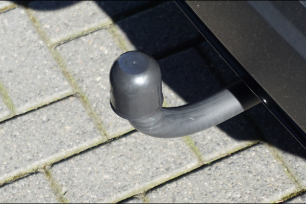 Peugeot 2008 131PK Allure AUTOM. | TREKHAAK | EL. CLIMATE | SENSOREN