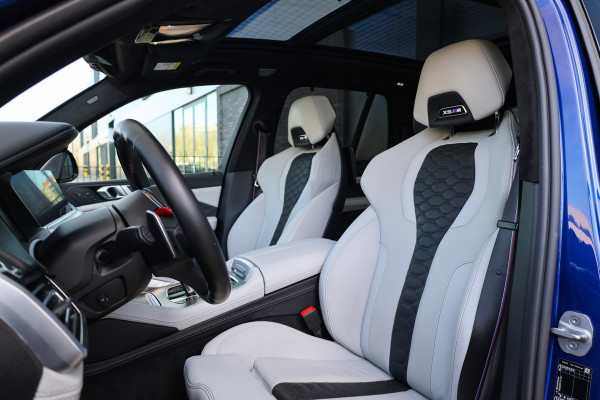 BMW X5 M Competition | VOL! | B&W | MASSAGE | HUD | SKYLOUNGE | STAGE 2 | 360 | REAR ENTERTAINMENT ELEK TREKHAAK | MEMORY | KEYLESS |