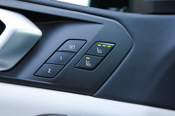 BMW X5 M Competition | VOL! | B&W | MASSAGE | HUD | SKYLOUNGE | STAGE 2 | 360 | REAR ENTERTAINMENT ELEK TREKHAAK | MEMORY | KEYLESS |