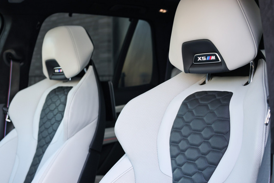 BMW X5 M Competition | VOL! | B&W | MASSAGE | HUD | SKYLOUNGE | STAGE 2 | 360 | REAR ENTERTAINMENT ELEK TREKHAAK | MEMORY | KEYLESS |