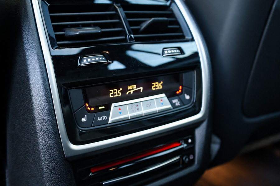 BMW X5 M Competition | VOL! | B&W | MASSAGE | HUD | SKYLOUNGE | STAGE 2 | 360 | REAR ENTERTAINMENT ELEK TREKHAAK | MEMORY | KEYLESS |