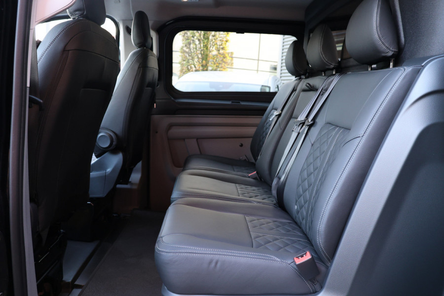 Ford Transit Custom 320 2.0 TDCI 170 PK L2H1 Limited DC | Dubbel Cabine | 360 Camera | Middenconsole | ACC | Blind Spot | Navigatie | Camera | CarPl Elek. Trekhaak | 5-Zitter | BPM VRIJ