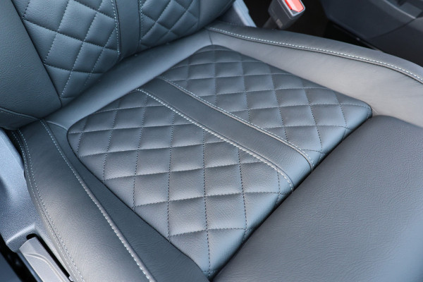 Ford Transit Custom 320 2.0 TDCI 170 PK L2H1 Limited DC | Dubbel Cabine | 360 Camera | Middenconsole | ACC | Blind Spot | Navigatie | Camera | CarPl Elek. Trekhaak | 5-Zitter | BPM VRIJ