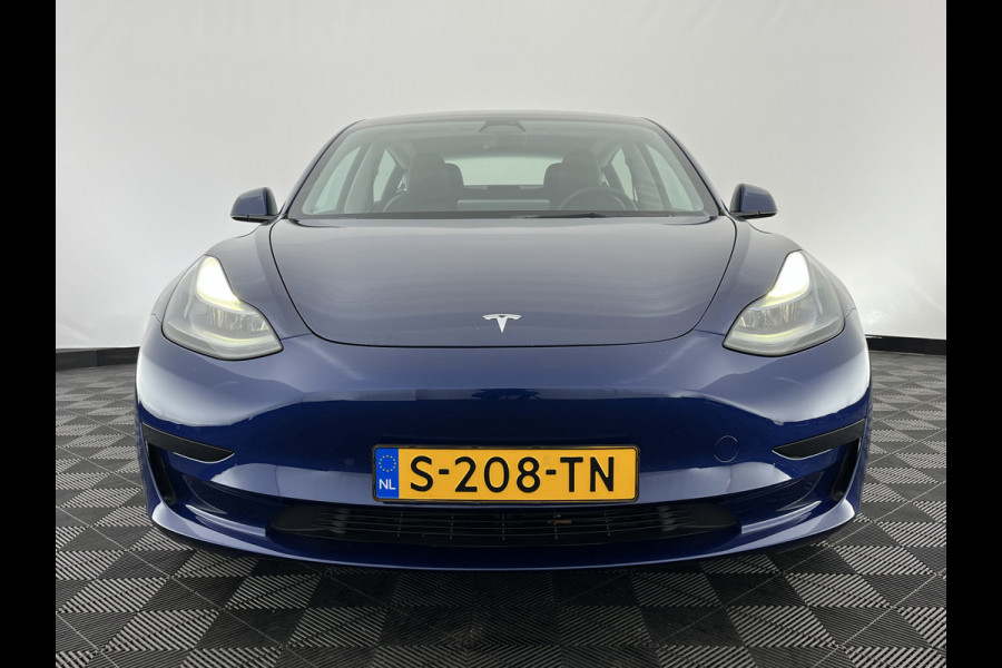 Tesla Model 3 Standard RWD Plus 60 kWh [ 3-Fase-11kW ] {SOH-92%} (INCL-BTW) Aut. *PANO | AUTOPILOT | LEATHER | KEYLESS | FULL-LED | MEMORY-PACK | TOPVIEW | DAB | CARPLAY | DIGI-COCKPIT | LANE-ASSIST | COMFORTSEATS | 19"ALU*