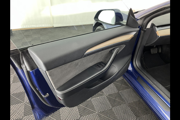 Tesla Model 3 Standard RWD Plus 60 kWh [ 3-Fase-11kW ] {SOH-92%} (INCL-BTW) Aut. *PANO | AUTOPILOT | LEATHER | KEYLESS | FULL-LED | MEMORY-PACK | TOPVIEW | DAB | CARPLAY | DIGI-COCKPIT | LANE-ASSIST | COMFORTSEATS | 19"ALU*