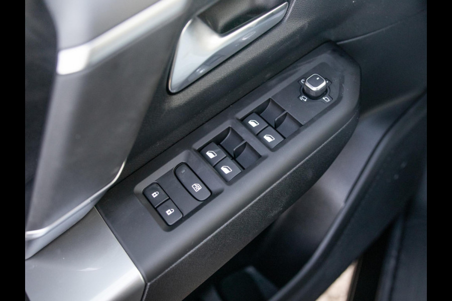 Jeep Compass First Edition 74 kWh | Adapt. Cruise | Camera | Carplay | 20" | Elektr. A-Klep | Navi | Winter Pack | Schuif/Kanteldak | Premium Pack | Conv. Pack | Warmtepomp