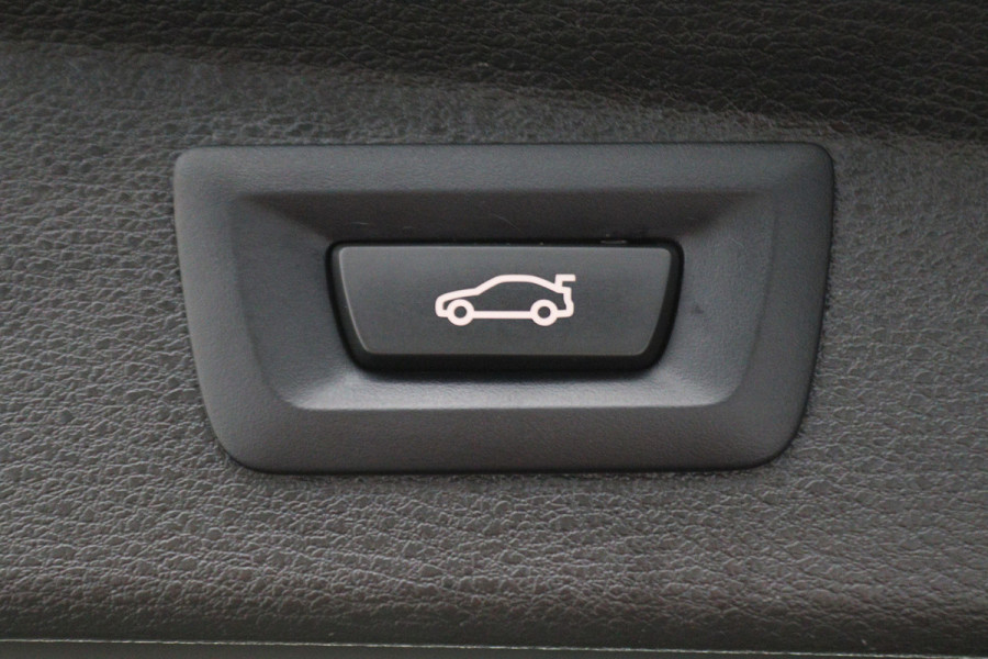 BMW X2 xDrive25e Business Edition Plus M-Kuipstoelen, Head-Up, Leer, Cruise, LED, Bluetooth, Navigatie, PDC, 19''