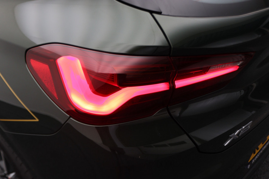 BMW X2 xDrive25e Business Edition Plus M-Kuipstoelen, Head-Up, Leer, Cruise, LED, Bluetooth, Navigatie, PDC, 19''