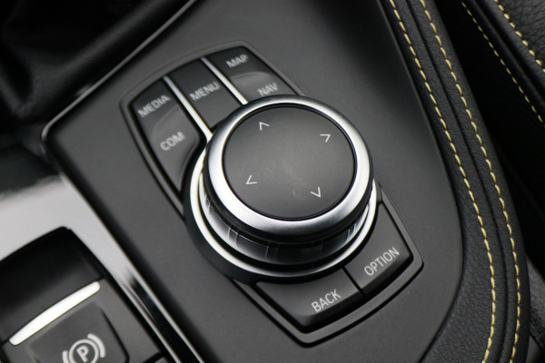 BMW X2 xDrive25e Business Edition Plus M-Kuipstoelen, Head-Up, Leer, Cruise, LED, Bluetooth, Navigatie, PDC, 19''