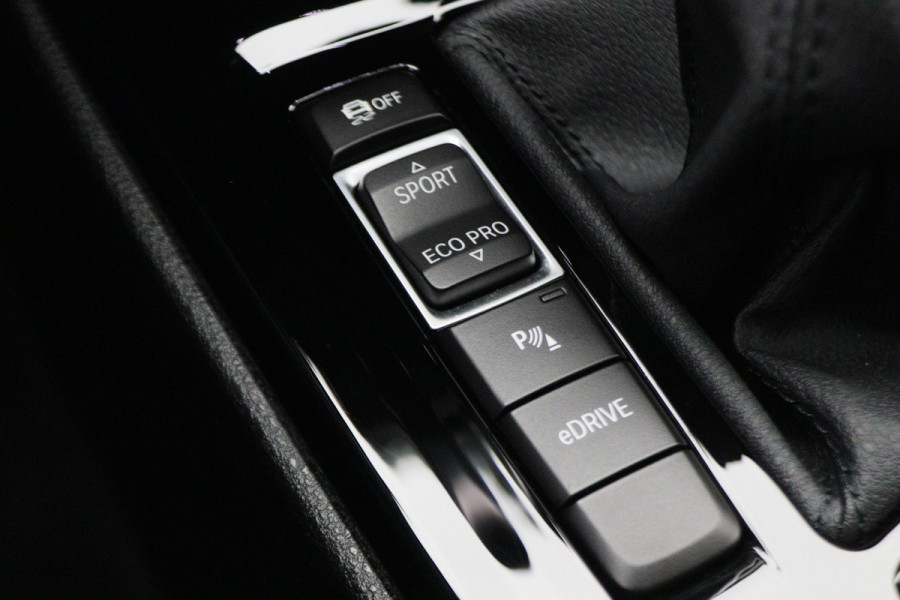 BMW X2 xDrive25e Business Edition Plus M-Kuipstoelen, Head-Up, Leer, Cruise, LED, Bluetooth, Navigatie, PDC, 19''