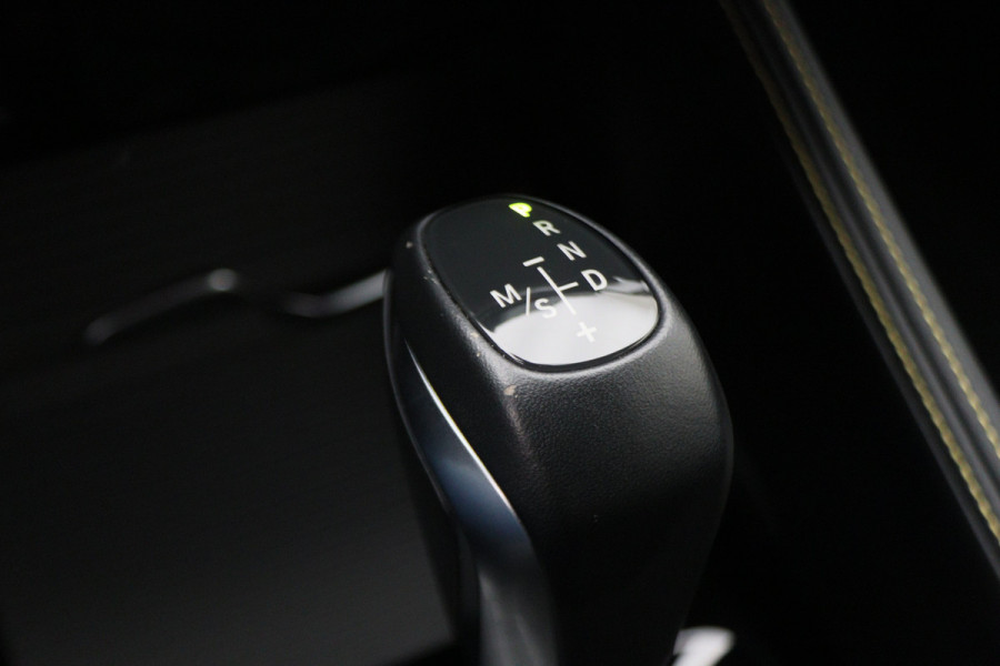 BMW X2 xDrive25e Business Edition Plus M-Kuipstoelen, Head-Up, Leer, Cruise, LED, Bluetooth, Navigatie, PDC, 19''