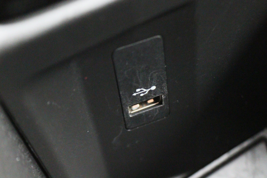 BMW X2 xDrive25e Business Edition Plus M-Kuipstoelen, Head-Up, Leer, Cruise, LED, Bluetooth, Navigatie, PDC, 19''