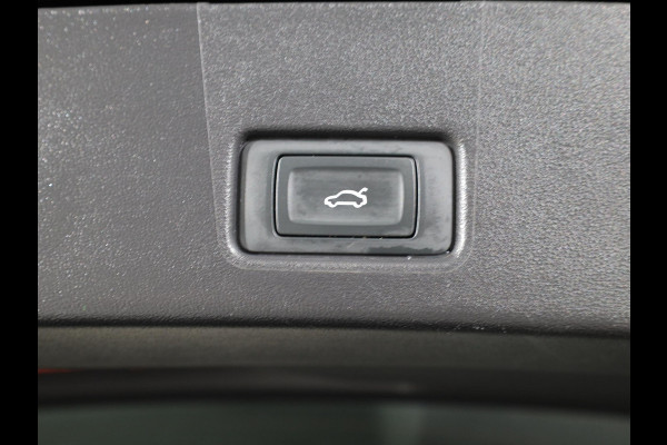 Audi Q4 Sportback e-tron 40 Advanced edition 77 kWh 204 pk | SoH 96% | Navigatie | Parkeersensoren achter | Matrix LED koplampen | Stoelverwarming |