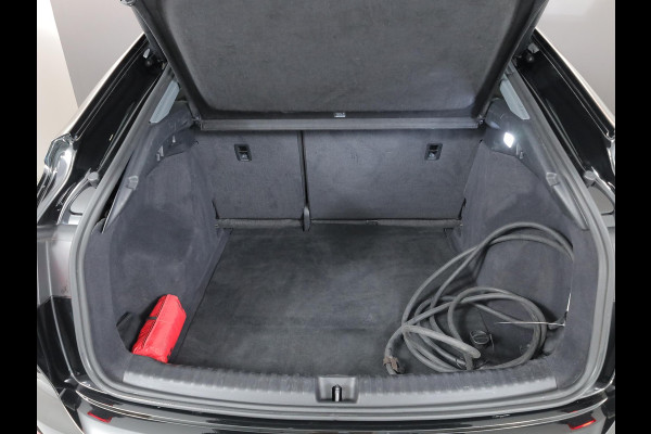 Audi Q4 Sportback e-tron 40 Advanced edition 77 kWh 204 pk | SoH 96% | Navigatie | Parkeersensoren achter | Matrix LED koplampen | Stoelverwarming |