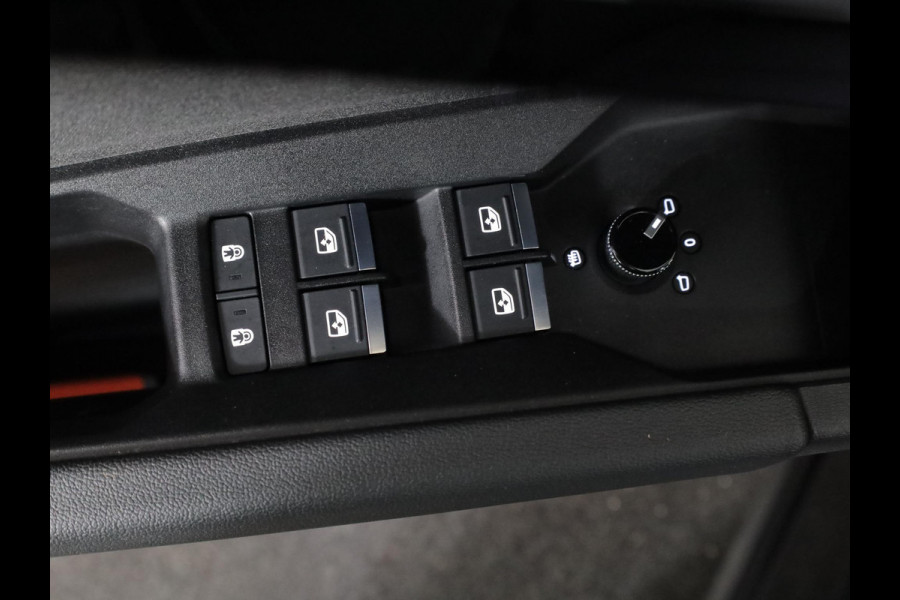 Audi Q4 Sportback e-tron 40 Advanced edition 77 kWh 204 pk | SoH 96% | Navigatie | Parkeersensoren achter | Matrix LED koplampen | Stoelverwarming |