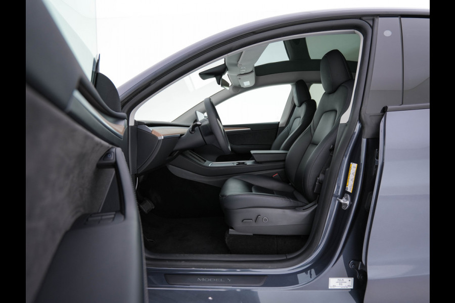 Tesla Model Y Long Range AWD 75 kWh [ 3-Fase-11kW ] {SOH-87%} (INCL-BTW) Aut. *PANO | AUTO-PILOT | LEATHER | NAVI-FULLMAP | MATRIX-LED | KEYLESS | CAMERA | DAB+ | HEATED-COMFORTSEATS | PRIVACY-GLASS | TOPVIEW |  19''ALU*