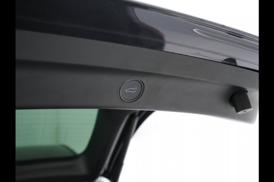 Tesla Model Y Long Range AWD 75 kWh [ 3-Fase-11kW ] {SOH-87%} (INCL-BTW) Aut. *PANO | AUTO-PILOT | LEATHER | NAVI-FULLMAP | MATRIX-LED | KEYLESS | CAMERA | DAB+ | HEATED-COMFORTSEATS | PRIVACY-GLASS | TOPVIEW |  19''ALU*