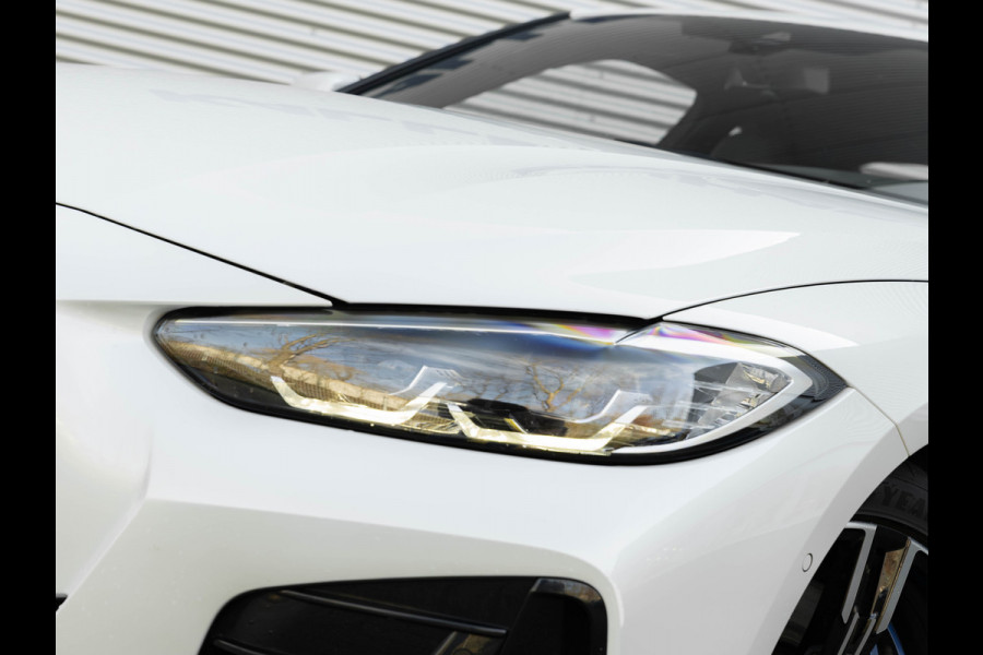 BMW 4 Serie Coupé M440i xDrive - Schuifdak - Parking Ass Plus - Active Cruise Control - Hifi