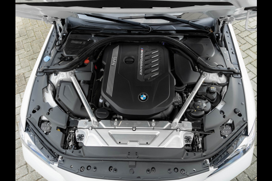 BMW 4 Serie Coupé M440i xDrive - Schuifdak - Parking Ass Plus - Active Cruise Control - Hifi