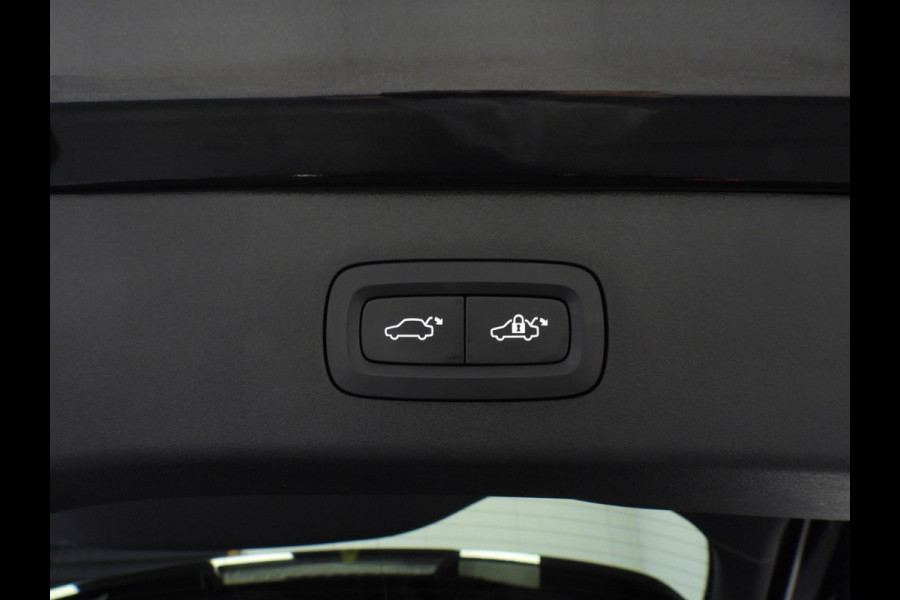 Lynk & Co 01 1.5 PHEV BlackLine ZW.HEMEL/360CAM/SCHUIFDAK/LED/20"LMV!