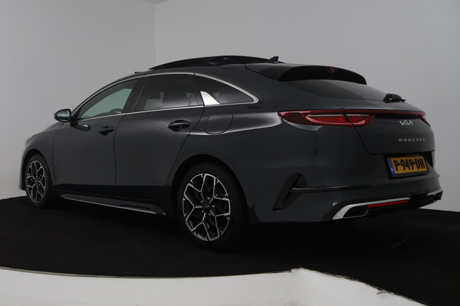 Kia ProCeed 1.5 T-GDi GT-Line (PANORAMADAK, CRUISE ADAPTIEF, STOEL/STUUR VERWARMING, ACHTERUITRIJCAMERA)