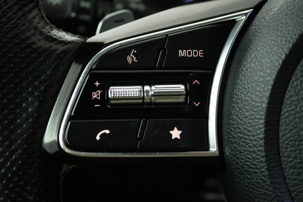 Kia ProCeed 1.5 T-GDi GT-Line (PANORAMADAK, CRUISE ADAPTIEF, STOEL/STUUR VERWARMING, ACHTERUITRIJCAMERA)