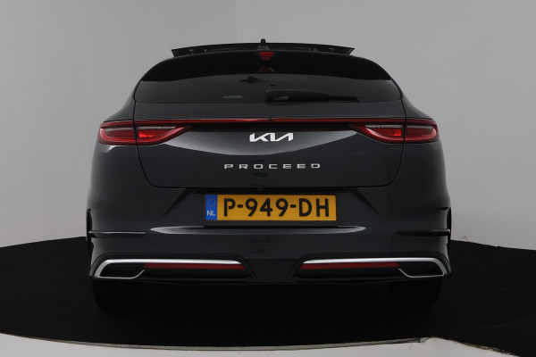 Kia ProCeed 1.5 T-GDi GT-Line (PANORAMADAK, CRUISE ADAPTIEF, STOEL/STUUR VERWARMING, ACHTERUITRIJCAMERA)