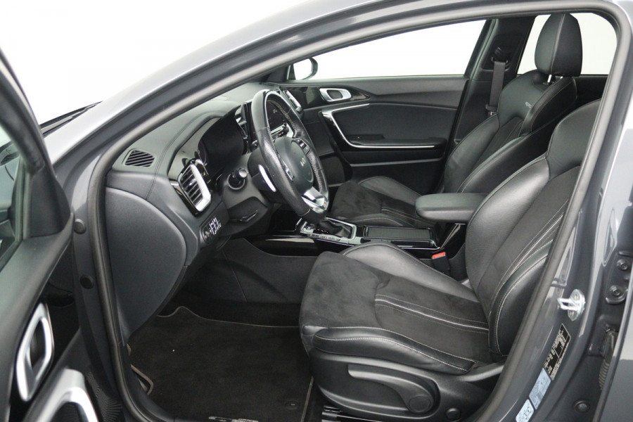 Kia ProCeed 1.5 T-GDi GT-Line (PANORAMADAK, CRUISE ADAPTIEF, STOEL/STUUR VERWARMING, ACHTERUITRIJCAMERA)