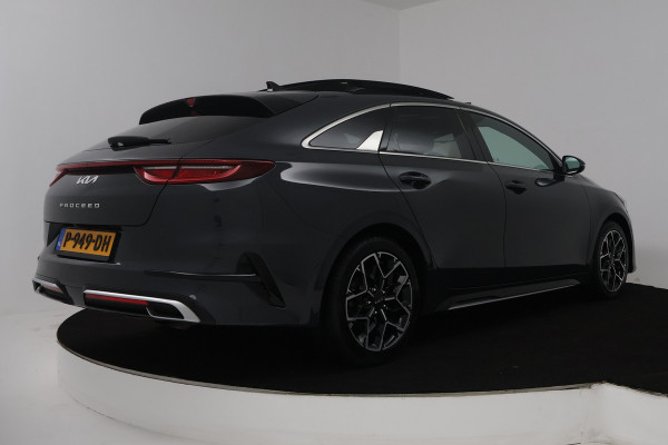 Kia ProCeed 1.5 T-GDi GT-Line (PANORAMADAK, CRUISE ADAPTIEF, STOEL/STUUR VERWARMING, ACHTERUITRIJCAMERA)