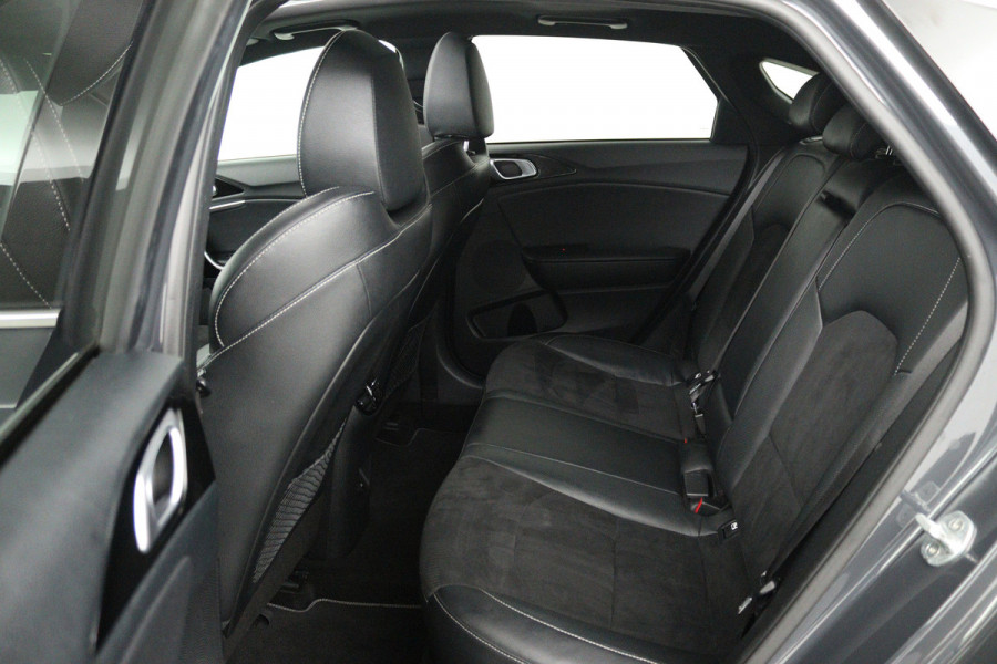 Kia ProCeed 1.5 T-GDi GT-Line (PANORAMADAK, CRUISE ADAPTIEF, STOEL/STUUR VERWARMING, ACHTERUITRIJCAMERA)