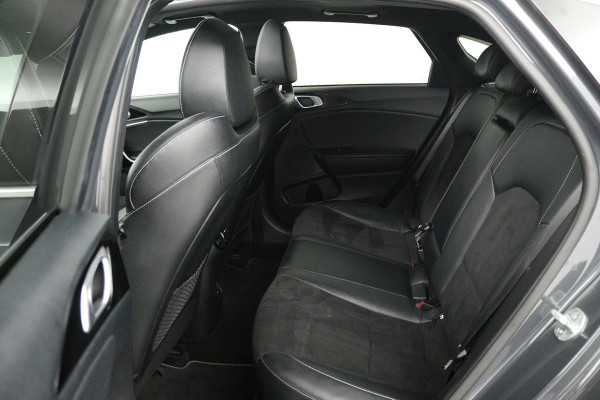 Kia ProCeed 1.5 T-GDi GT-Line (PANORAMADAK, CRUISE ADAPTIEF, STOEL/STUUR VERWARMING, ACHTERUITRIJCAMERA)