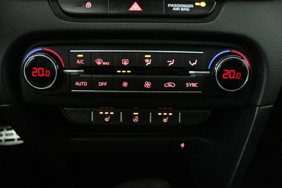 Kia ProCeed 1.5 T-GDi GT-Line (PANORAMADAK, CRUISE ADAPTIEF, STOEL/STUUR VERWARMING, ACHTERUITRIJCAMERA)