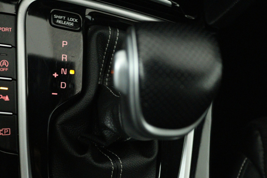 Kia ProCeed 1.5 T-GDi GT-Line (PANORAMADAK, CRUISE ADAPTIEF, STOEL/STUUR VERWARMING, ACHTERUITRIJCAMERA)