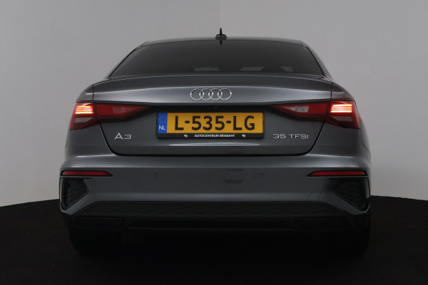 Audi A3 Limousine 35 TFSI edition one (STOELVERWARMING, ACHTERUITRIJCAMERA, CRUISE CONTROL ADAPTIEF, PARKEERSENSOREN)