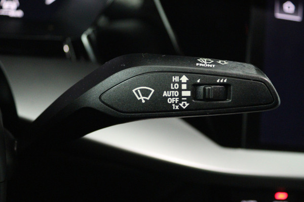 Audi A3 Limousine 35 TFSI edition one (STOELVERWARMING, ACHTERUITRIJCAMERA, CRUISE CONTROL ADAPTIEF, PARKEERSENSOREN)