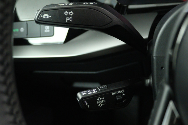 Audi A3 Limousine 35 TFSI edition one (STOELVERWARMING, ACHTERUITRIJCAMERA, CRUISE CONTROL ADAPTIEF, PARKEERSENSOREN)