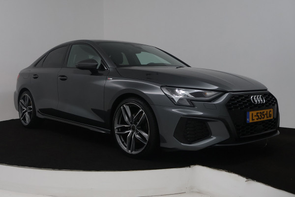 Audi A3 Limousine 35 TFSI edition one (STOELVERWARMING, ACHTERUITRIJCAMERA, CRUISE CONTROL ADAPTIEF, PARKEERSENSOREN)