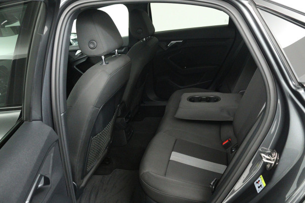 Audi A3 Limousine 35 TFSI edition one (STOELVERWARMING, ACHTERUITRIJCAMERA, CRUISE CONTROL ADAPTIEF, PARKEERSENSOREN)