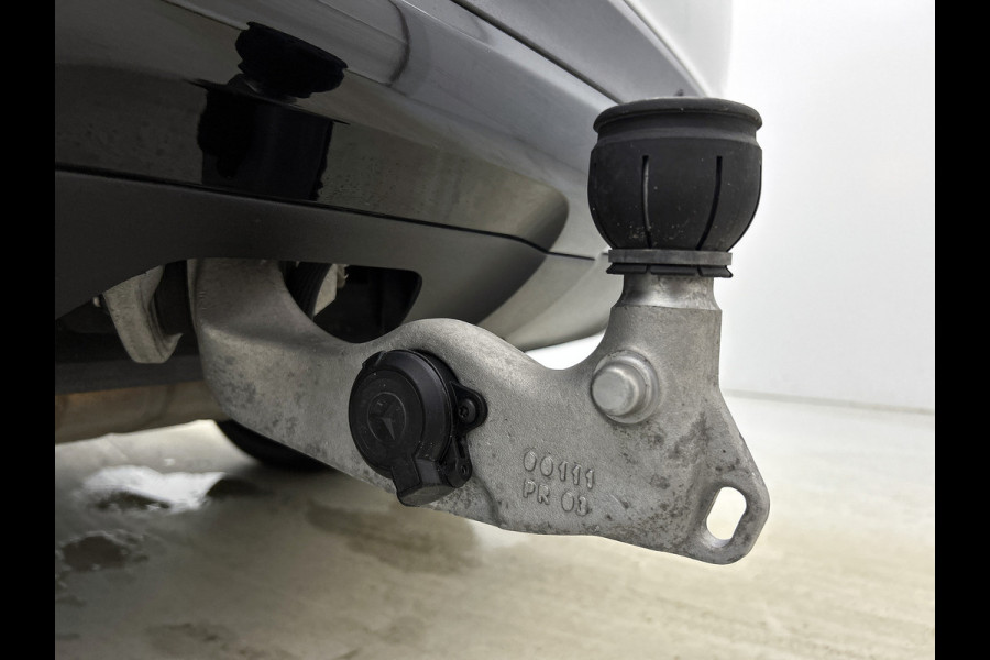 Mercedes-Benz GLE 400 e 4MATIC AMG Plug-In Hybride AMG Line | Night Pakket | Panoramadak | 	Head-up-Display | Trekhaak | AC en DC Laden | Distronic. Inclusief 24 maanden MB Certified garantie voor Europa.