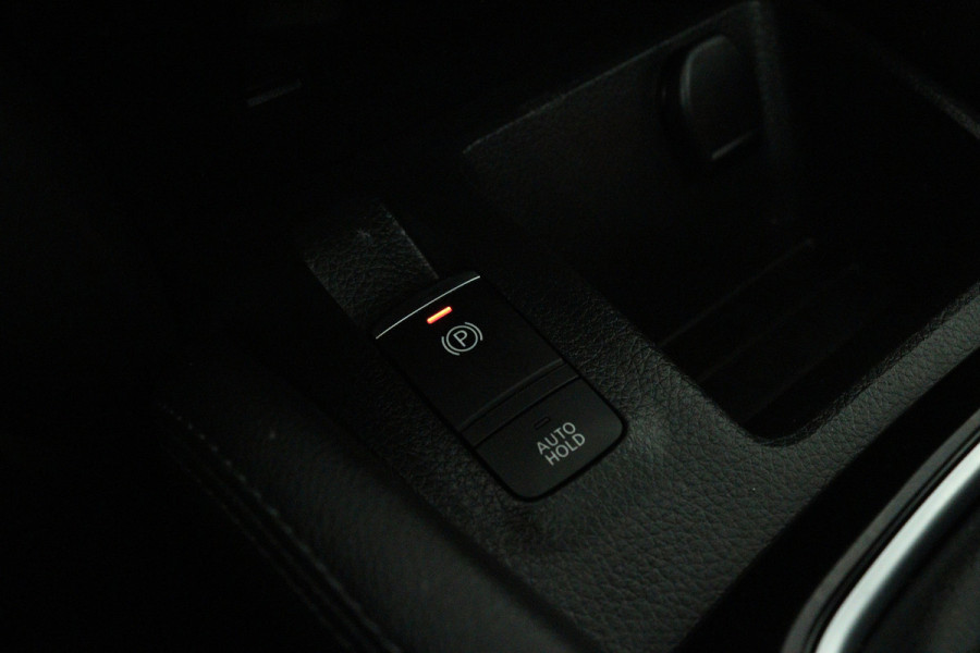 Nissan QASHQAI 1.2 Tekna + (PANORAMADAK, TREKHAAK, CAMERA, STOELVERWARMING, ELEKTR STOELEN, PARKEERSENSOREN)