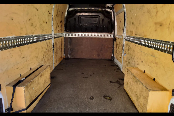 Renault Master 150 PK EURO 6 L3H2 GESLOTEN - VSF-75-F - DIVERSE SCHADES