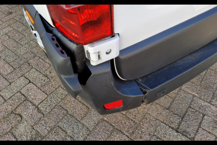 Renault Master 150 PK EURO 6 L3H2 GESLOTEN - VSF-75-F - DIVERSE SCHADES