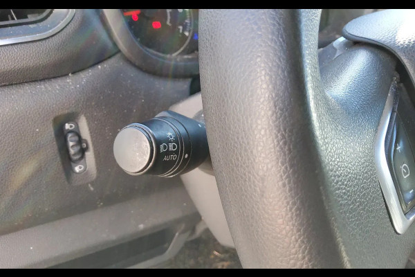 Renault Master 150 PK EURO 6 L3H2 GESLOTEN - VSF-75-F - DIVERSE SCHADES