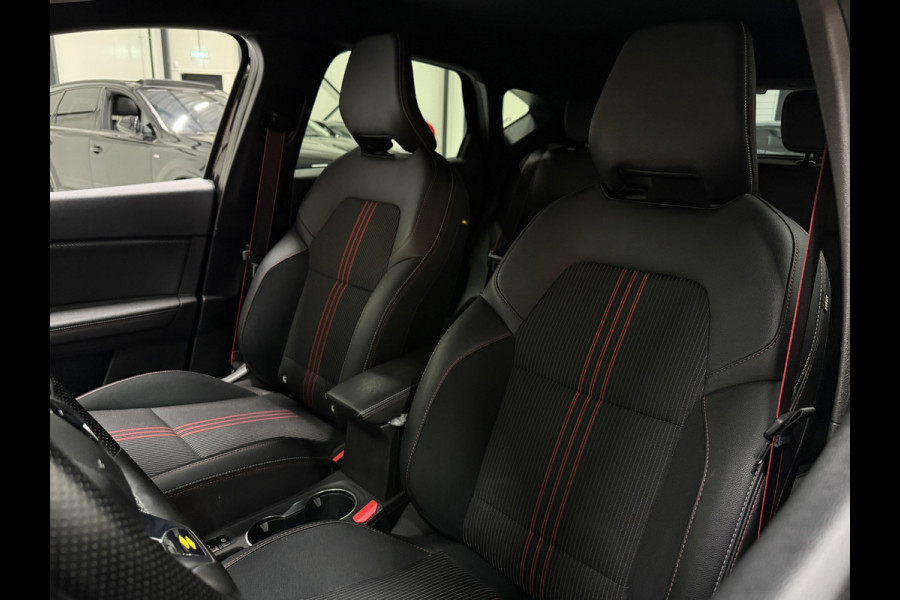 Renault Captur 1.3 TCe 140pk R.S. Line | Trekhaak | Camera | Virtual Cockpit | Sportstoelen | CarPlay