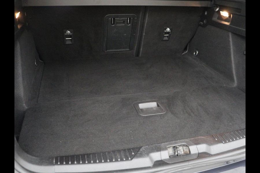 Ford Focus 1.0 EcoBoost Hybrid Active X | Panoramadak | Head-Up | Stoelverwarming | Carplay | Camera | Navigatie | Keyless | Digital Cockpit | Stuurverwarming