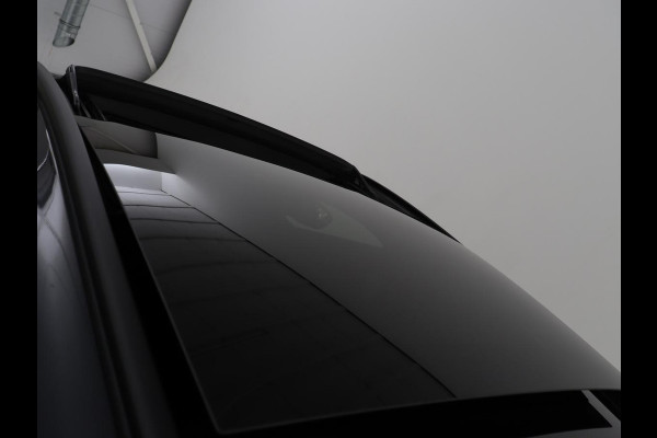 Ford Focus 1.0 EcoBoost Hybrid Active X | Panoramadak | Head-Up | Stoelverwarming | Carplay | Camera | Navigatie | Keyless | Digital Cockpit | Stuurverwarming