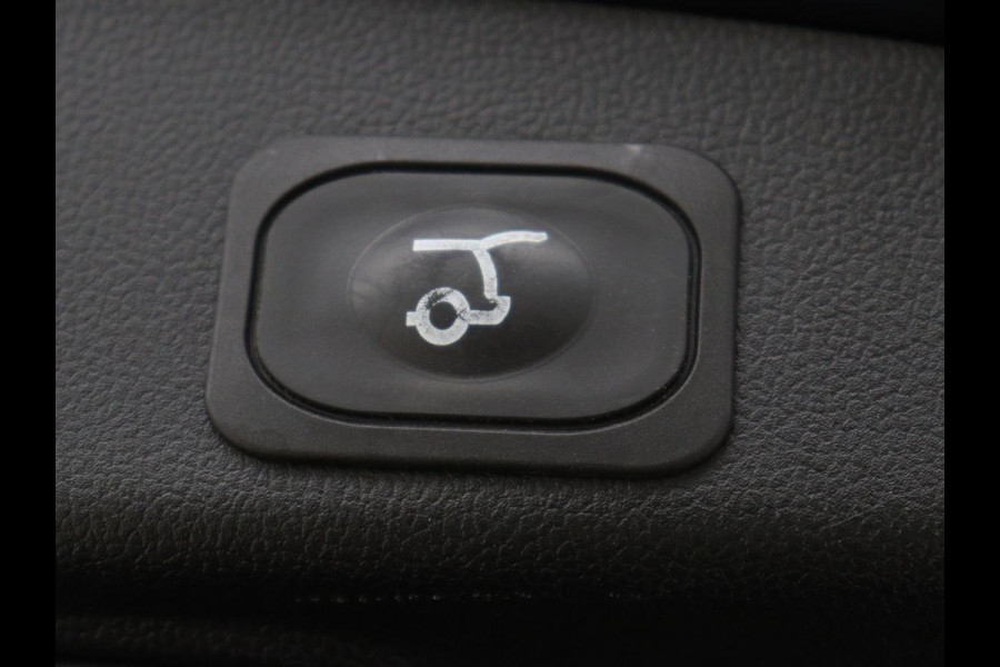 Ford Focus 1.0 EcoBoost Hybrid Active X | Panoramadak | Head-Up | Stoelverwarming | Carplay | Camera | Navigatie | Keyless | Digital Cockpit | Stuurverwarming