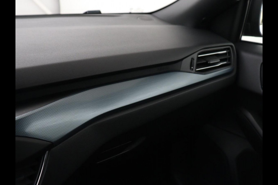 Ford Focus 1.0 EcoBoost Hybrid Active X | Panoramadak | Head-Up | Stoelverwarming | Carplay | Camera | Navigatie | Keyless | Digital Cockpit | Stuurverwarming